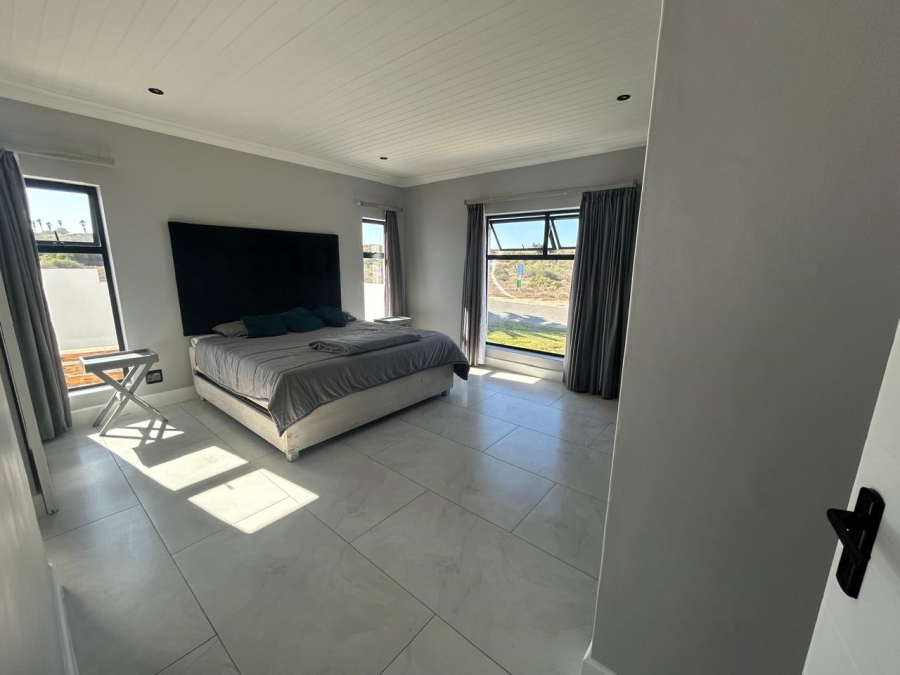 4 Bedroom Property for Sale in Shelley Point Western Cape